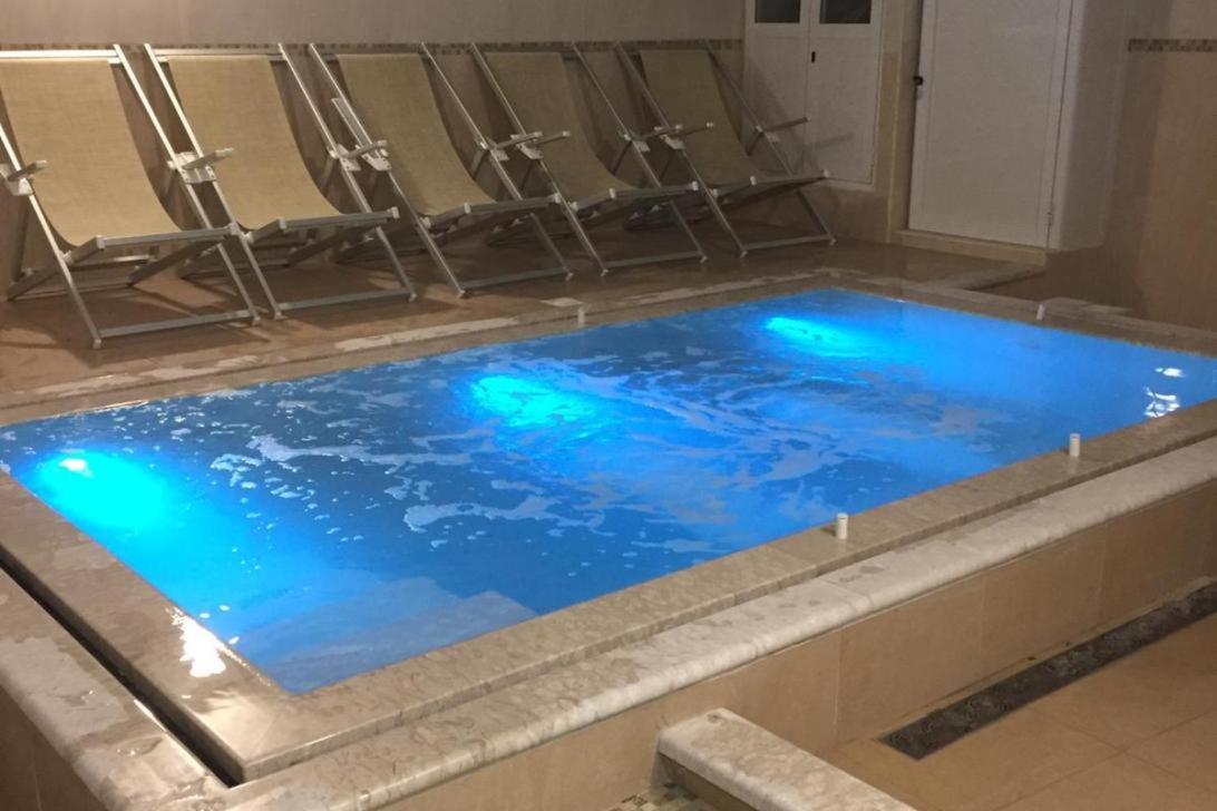 호텔 브리스톨 테르메 이스키아 외부 사진